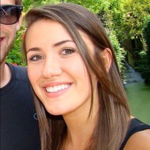 Meet your Posher, Kelly